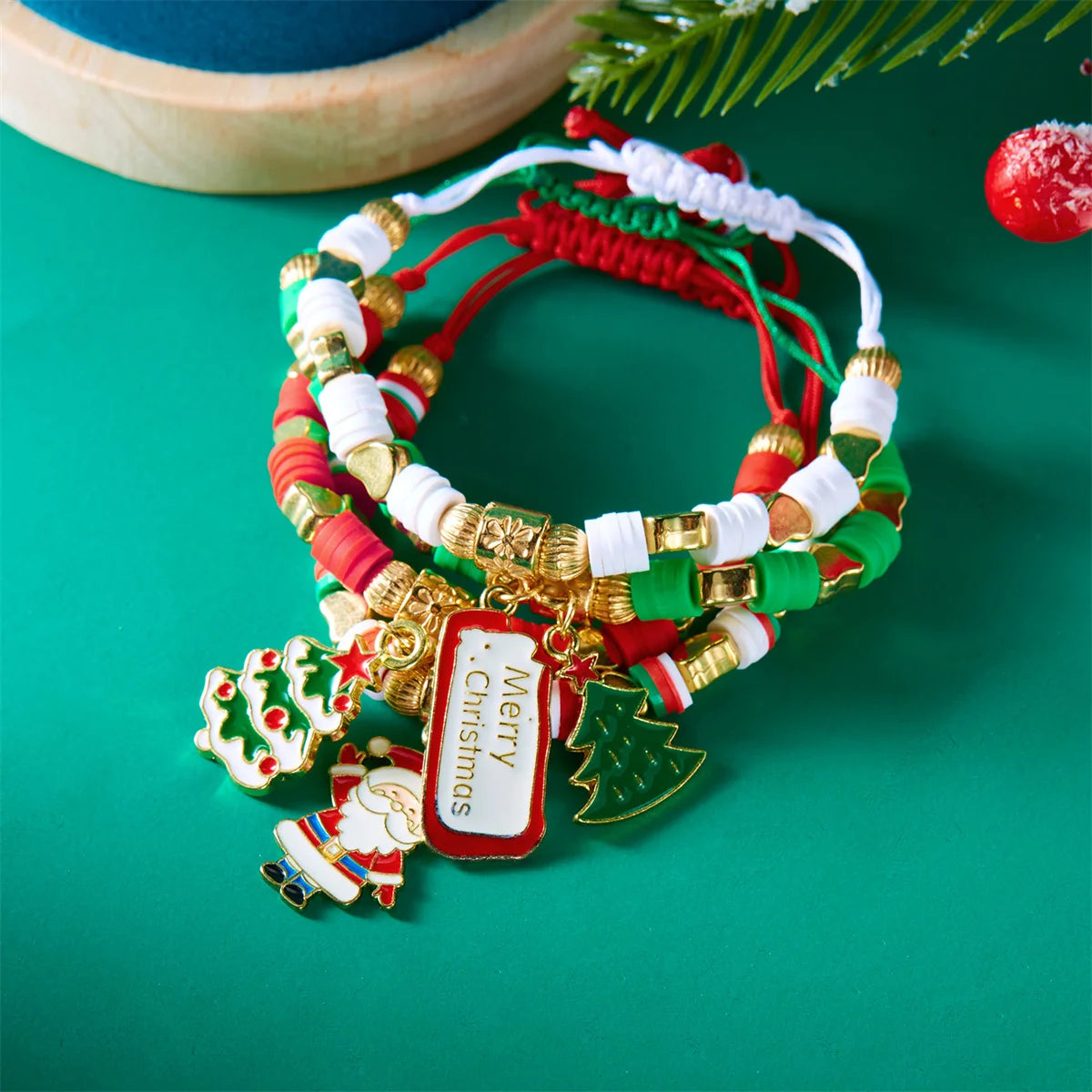 4Pc/Set Merry Christmas Tree Santa Claus Bracelet For Women Xmas Deer Crystal Polymer Clay Beads Woven Bracelet New Year Jewelry